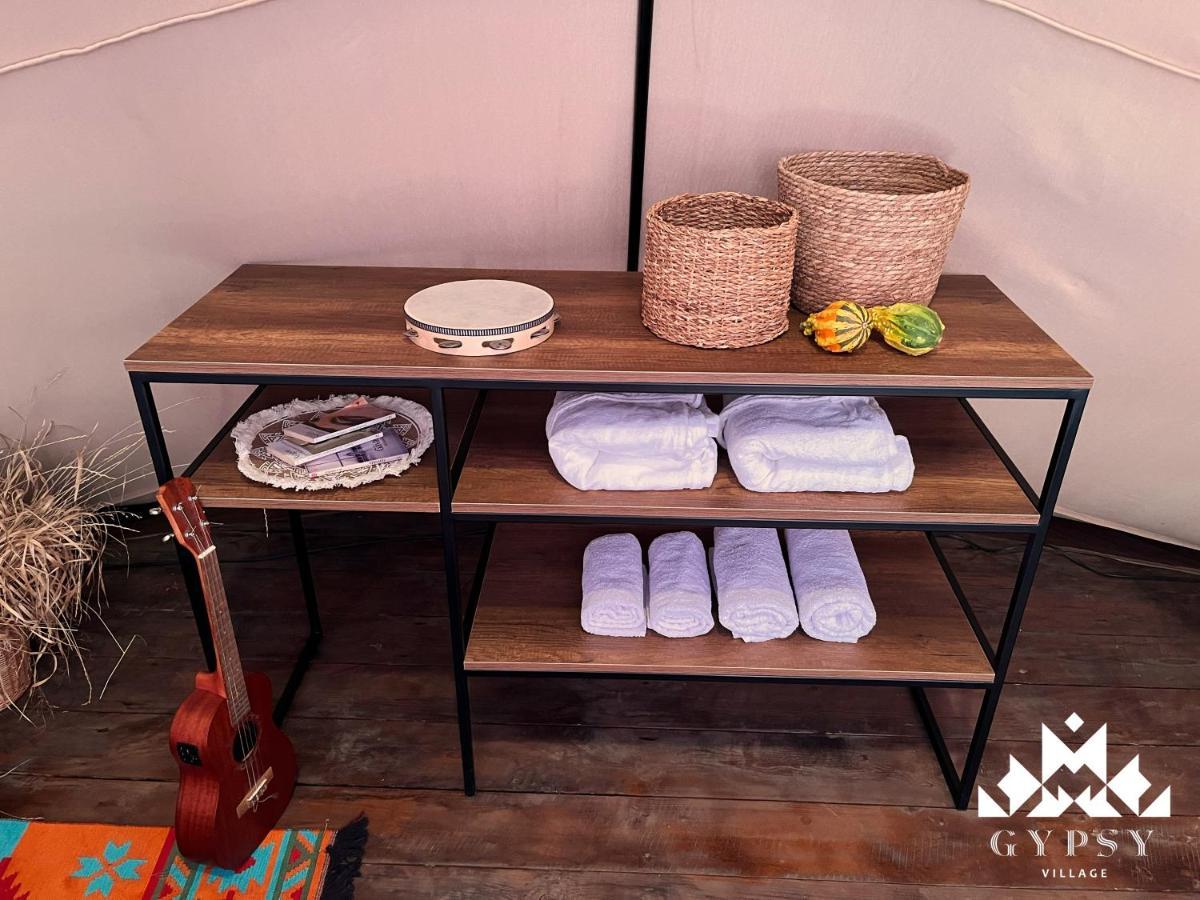 Gipsy Village Park Hotel Asureti ภายนอก รูปภาพ