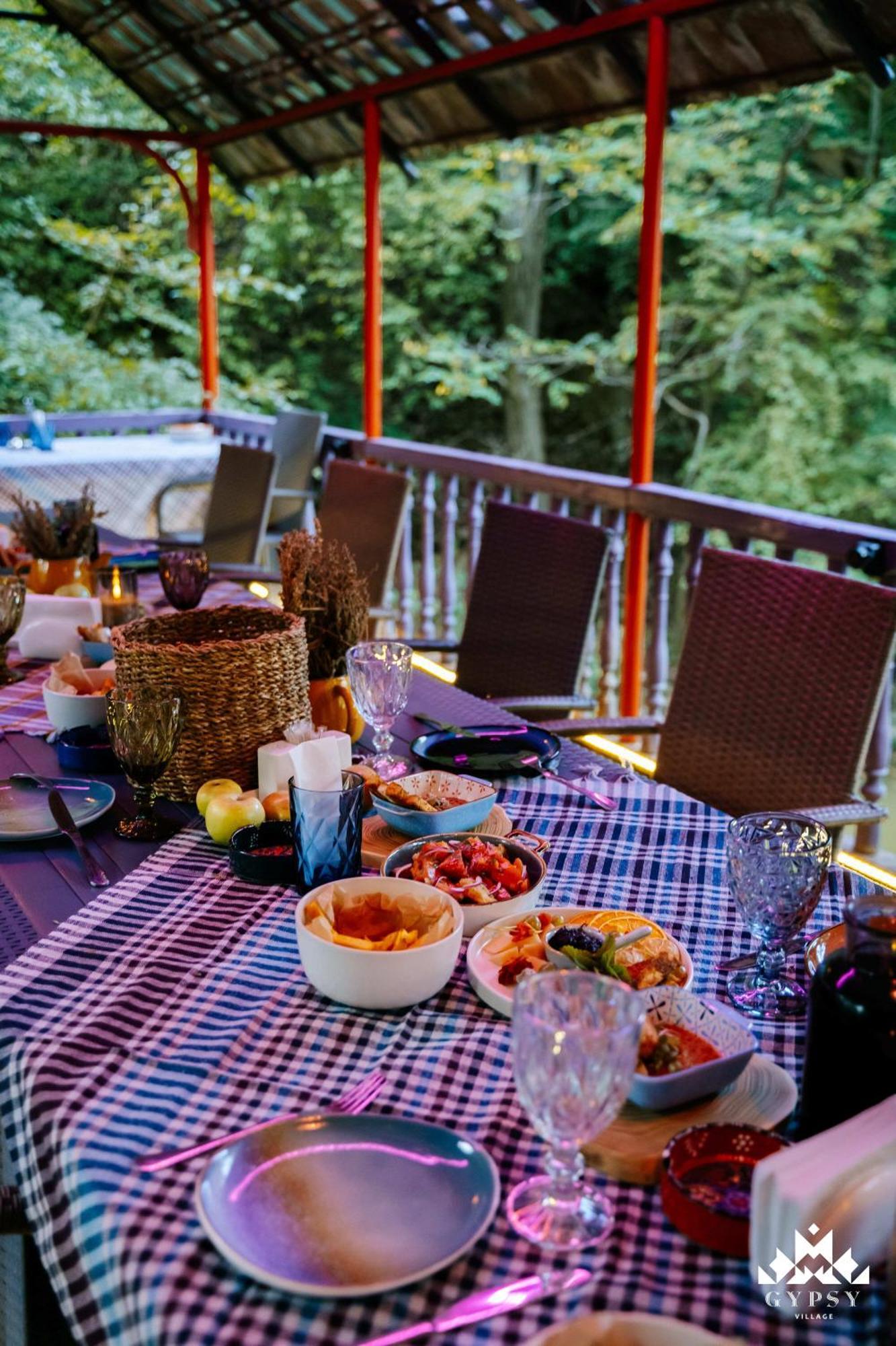 Gipsy Village Park Hotel Asureti ภายนอก รูปภาพ