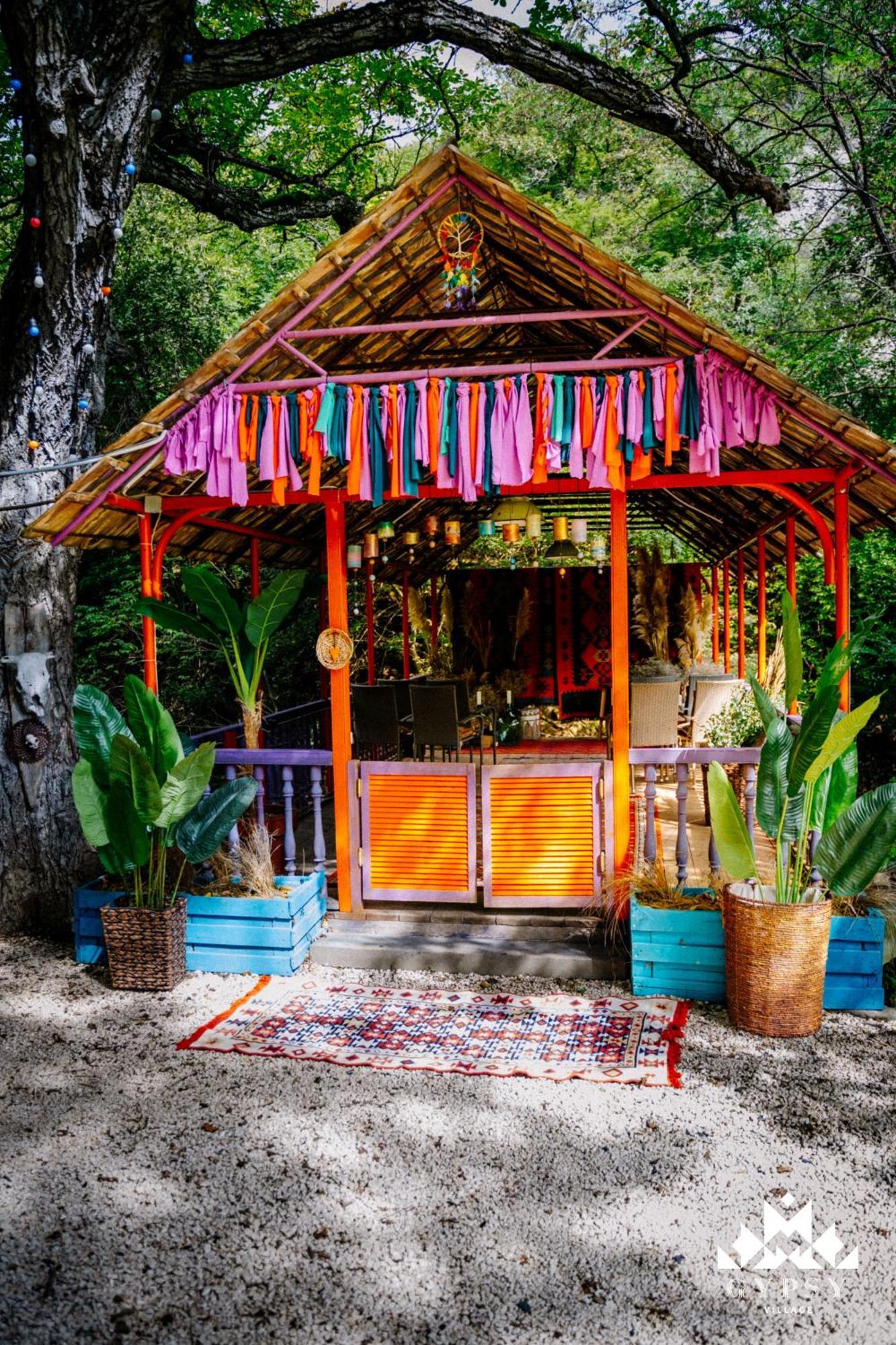 Gipsy Village Park Hotel Asureti ภายนอก รูปภาพ