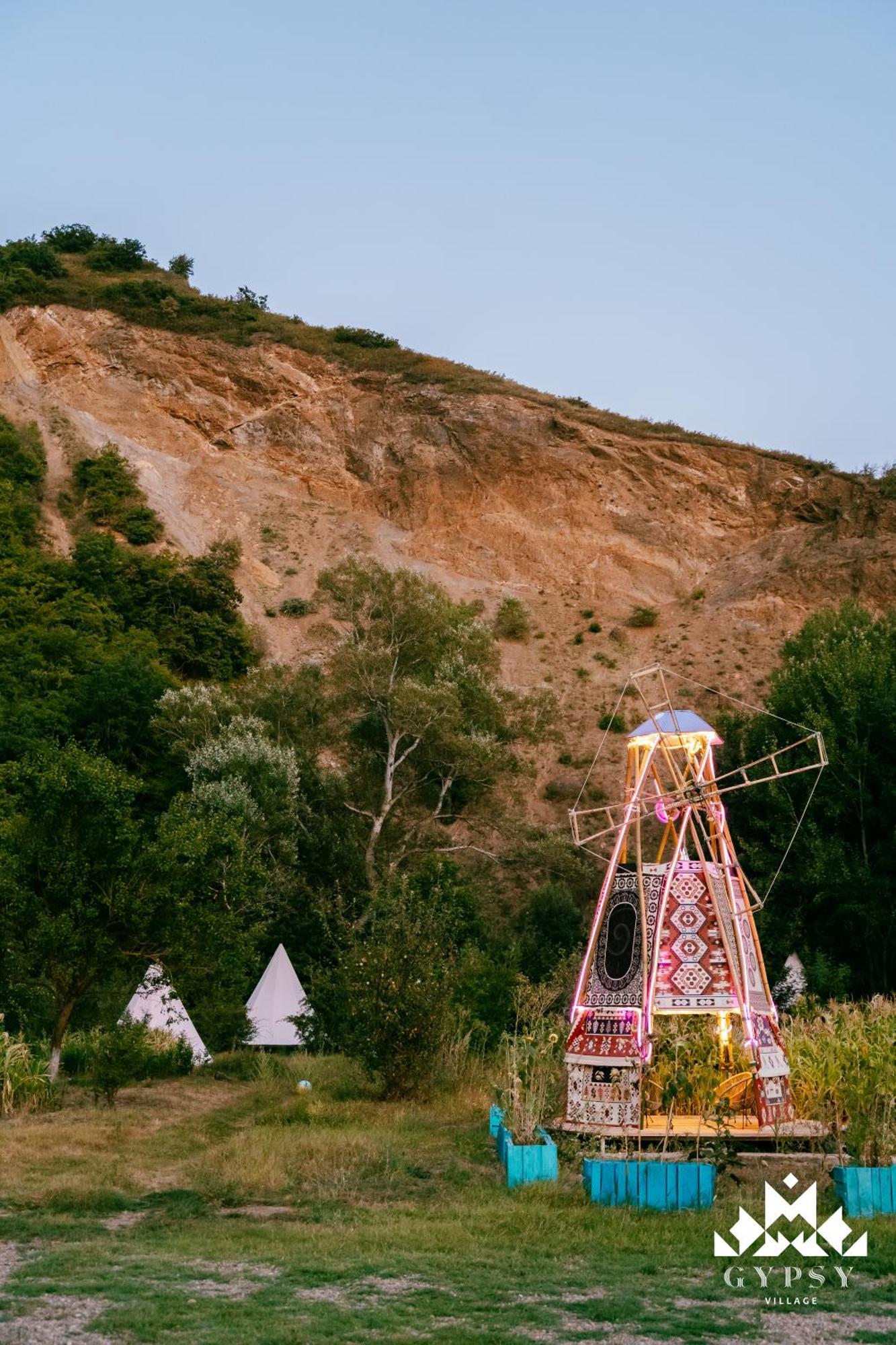 Gipsy Village Park Hotel Asureti ภายนอก รูปภาพ
